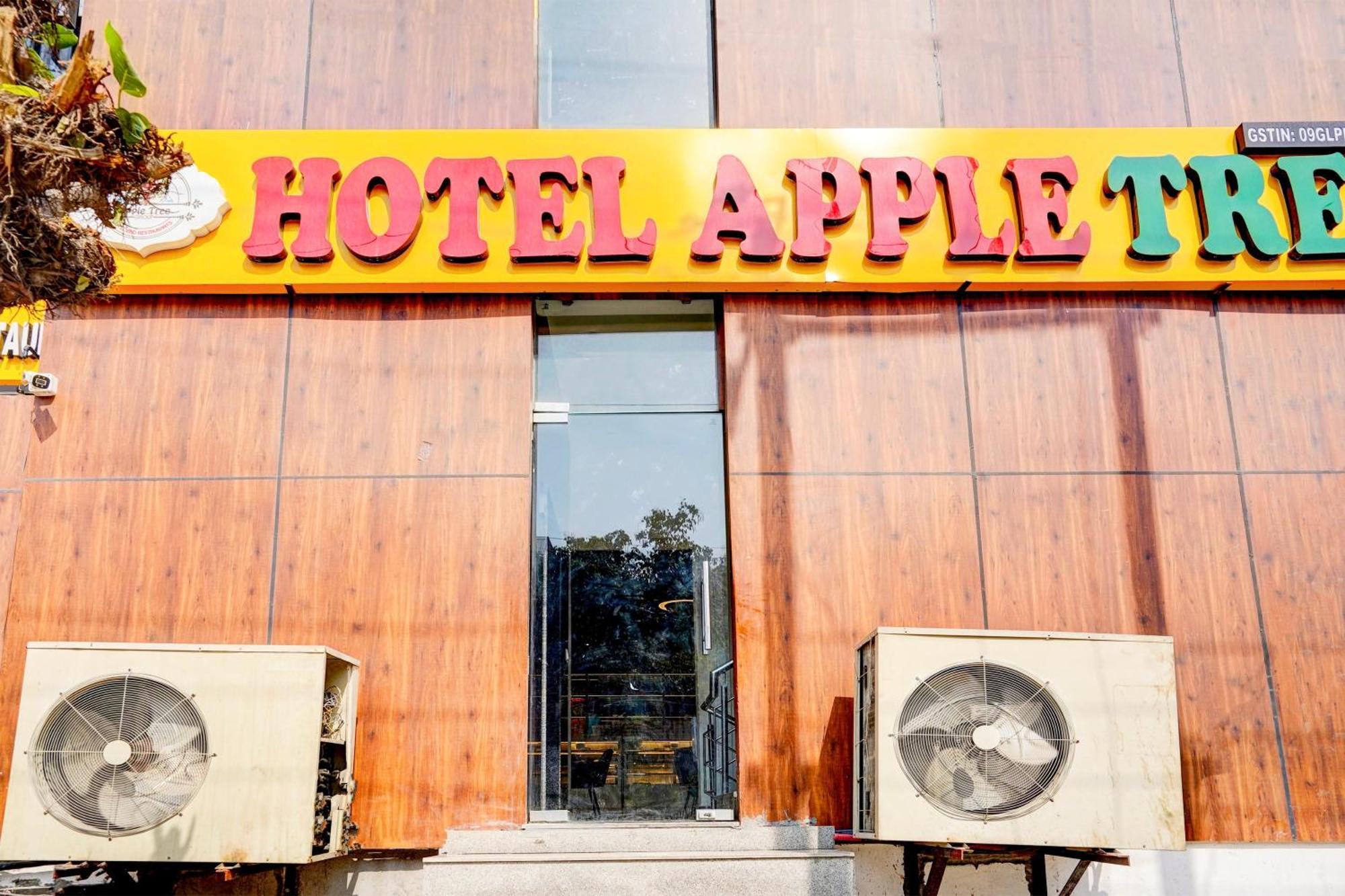Collection O Apple Tree Hotel Noida Ngoại thất bức ảnh